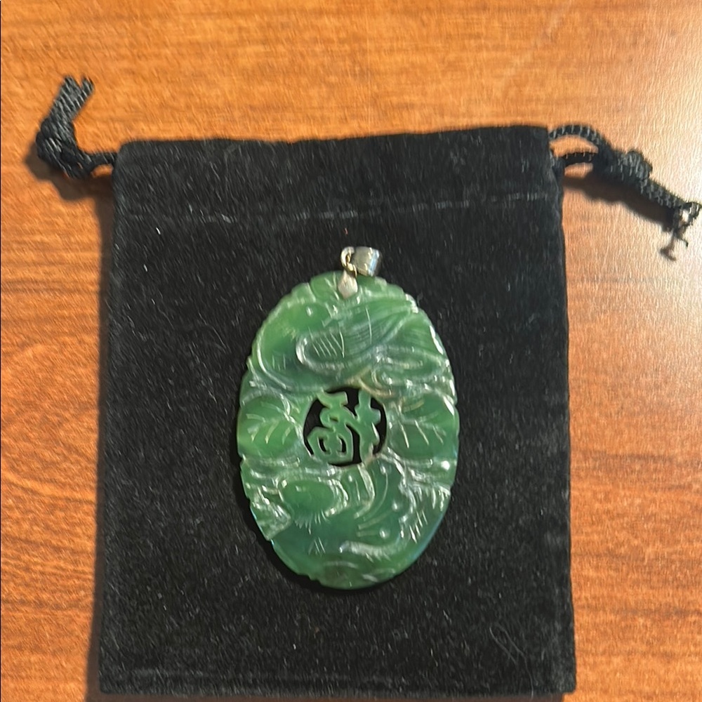 Elegant Green Jade Pendant Necklace